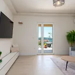 Apartment Cascades