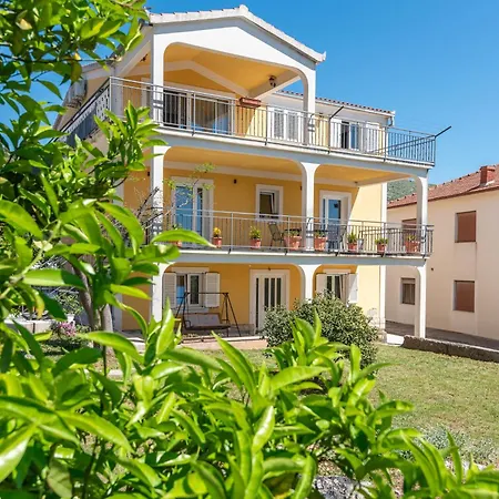 Luxury Cascades - Sea View & Private Covered Parking Trogir