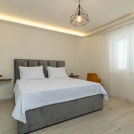 Luxury Cascades - Sea View & Private Covered Parking Apartment Trogir