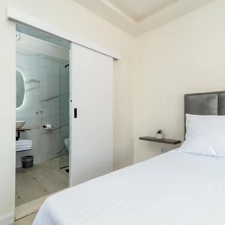 Luxury Cascades - Sea View & Private Covered Parking Apartment Trogir