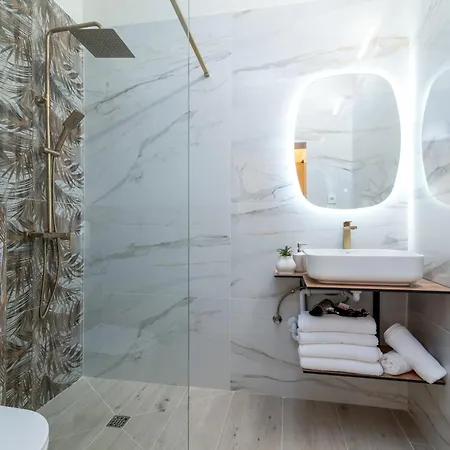 Apartment Luxury Cascades - Sea View & Private Covered Parking