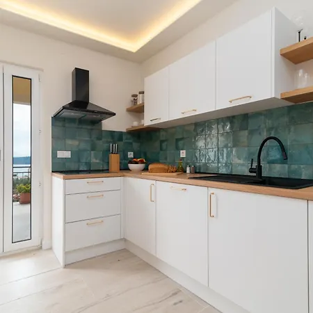 Apartment Luxury Cascades - Sea View & Private Covered Parking *