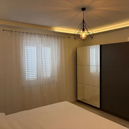 Luxury Cascades - Sea View & Private Covered Parking Apartment