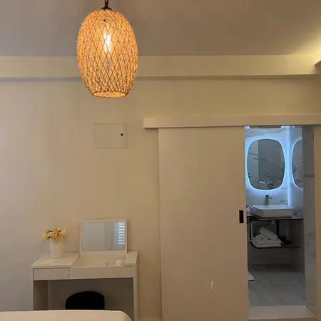 Luxury Cascades - Sea View & Private Covered Parking * Trogir