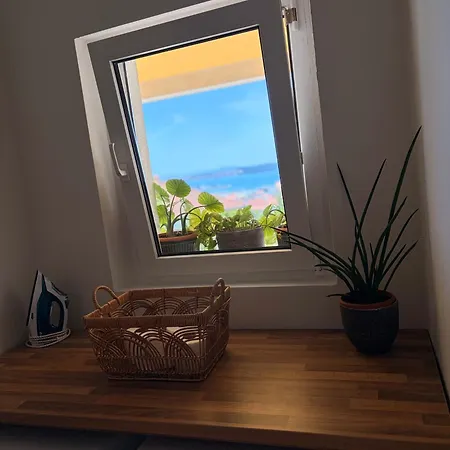 Luxury Cascades - Sea View & Private Covered Parking *