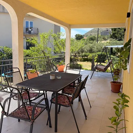 Apartment Luxury Cascades - Sea View & Private Covered Parking Trogir