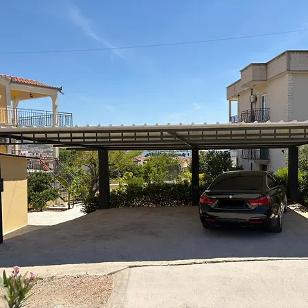 Luxury Cascades - Sea View & Private Covered Parking Apartment Trogir
